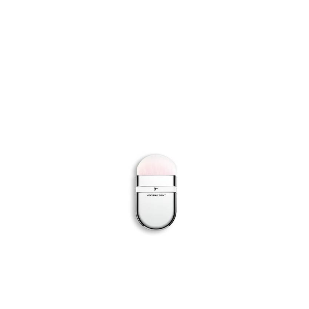 HEAVENLY SKIN™ ONE-SWEEP WONDER BRUSH #705