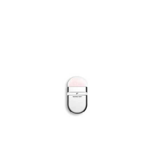 HEAVENLY SKIN™ ONE-SWEEP WONDER BRUSH #705